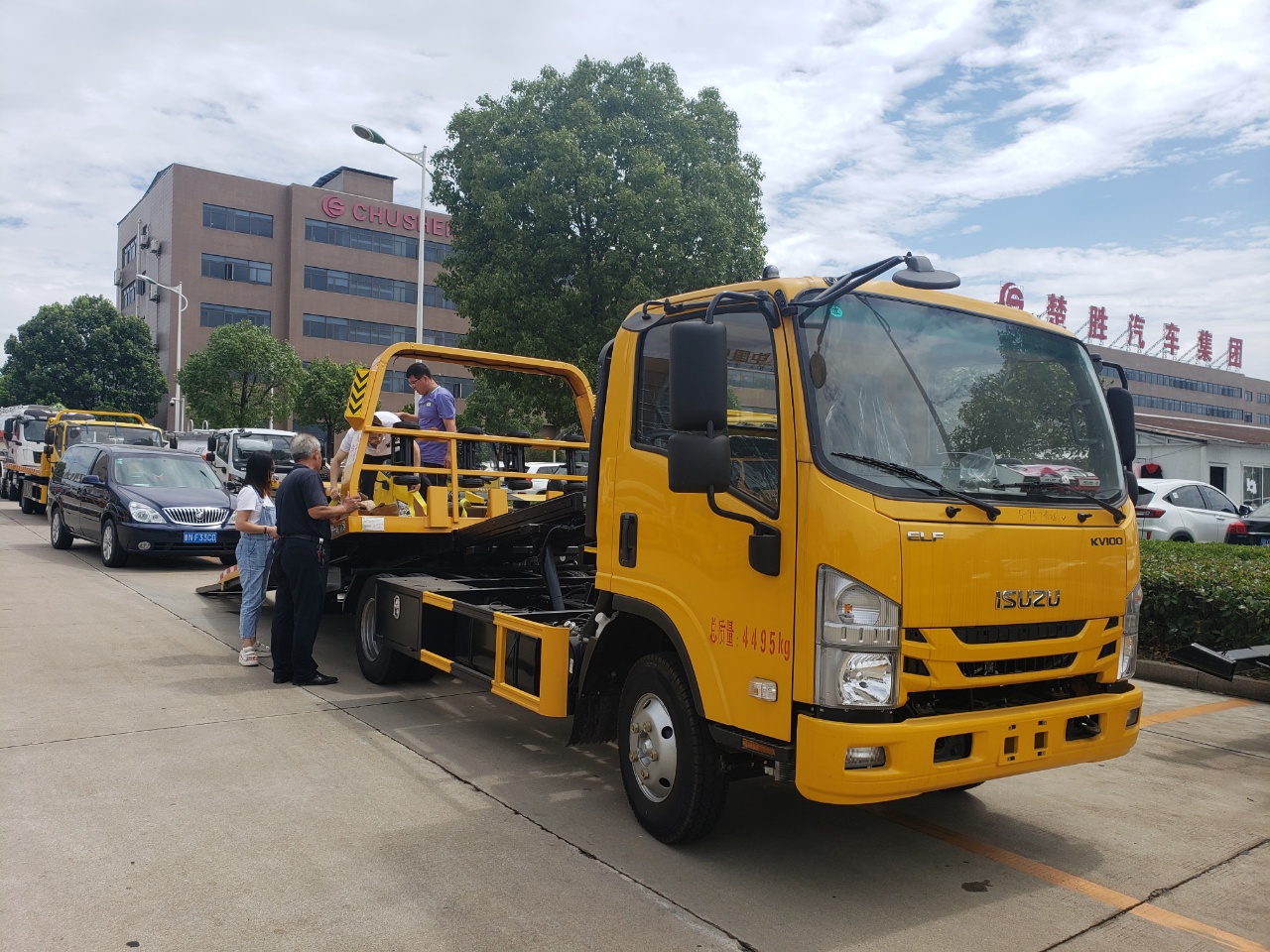 庆铃五十铃宽体驾驶室蓝牌一拖二清障车