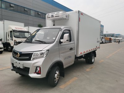 重载小卡跨越王X3PLUS冷藏车